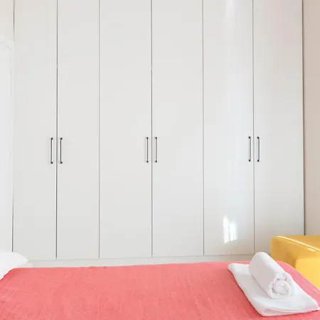 Cityscape 3- Vibrant Modern * טיראנה