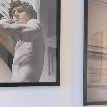 Cityscape 3- Vibrant Modern דירה טיראנה