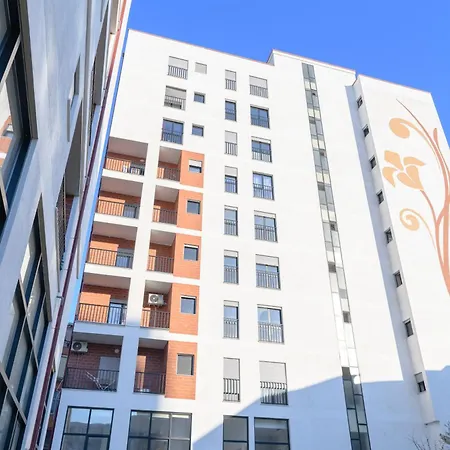 Cityscape 3- Vibrant Modern דירה