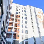 Cityscape 3- Vibrant Modern Daire